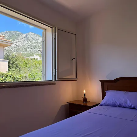 Calagonone Seaview House