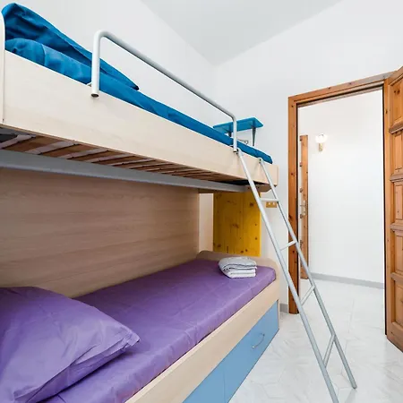 Calagonone Seaview House كالا غونوني